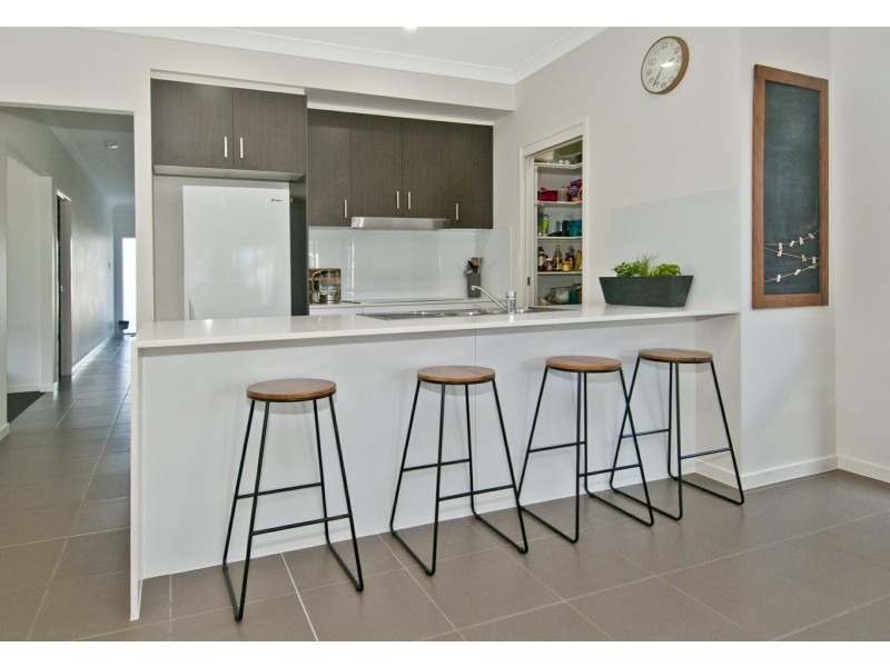 11 VARGON CIRCUIT, Holmview QLD 4207