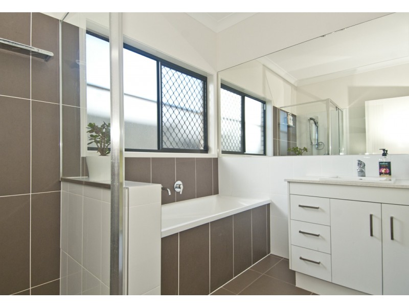 11 VARGON CIRCUIT, Holmview QLD 4207