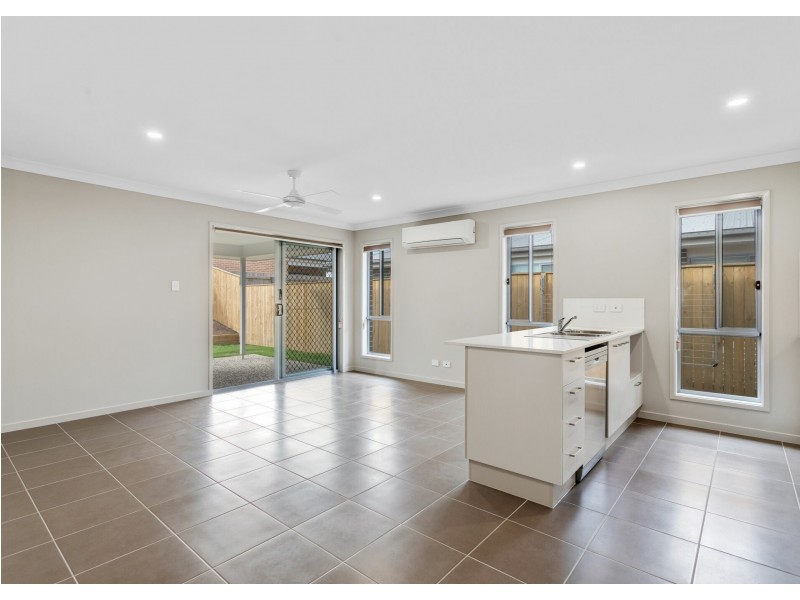 11 Macmillan Loop, Belivah QLD 4207