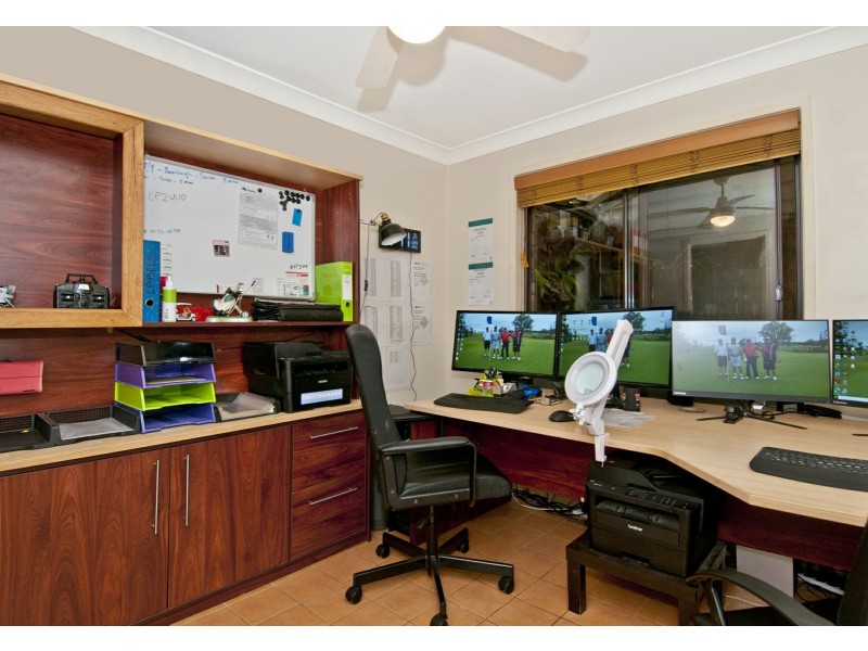 5 Baum Court, Windaroo QLD 4207