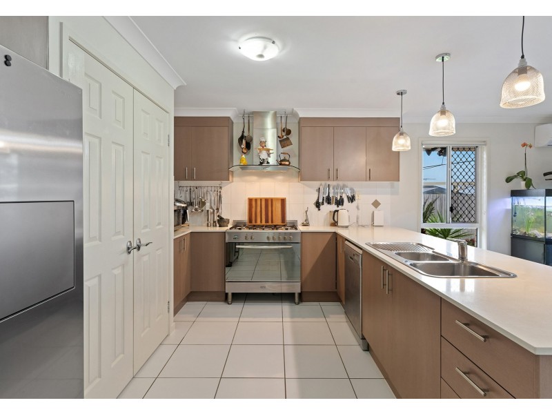 63 Outlook Drive, Waterford QLD 4133