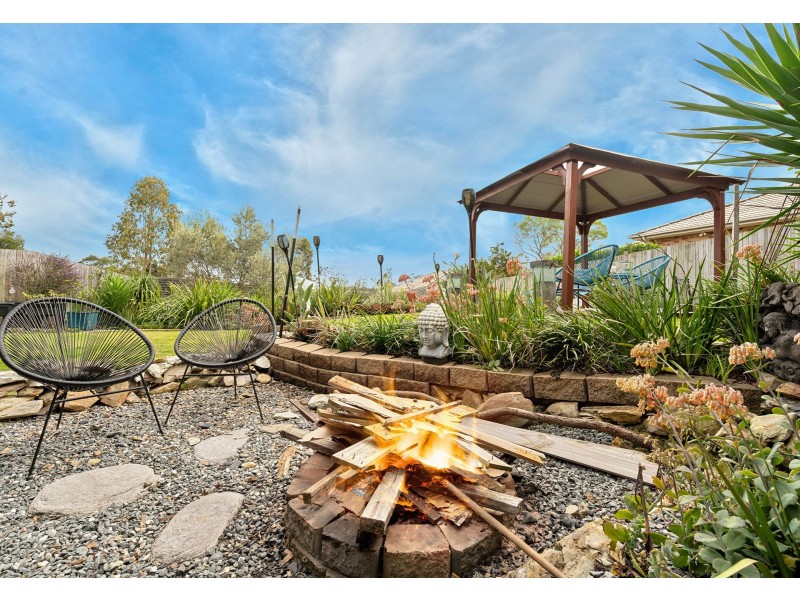 63 Outlook Drive, Waterford QLD 4133