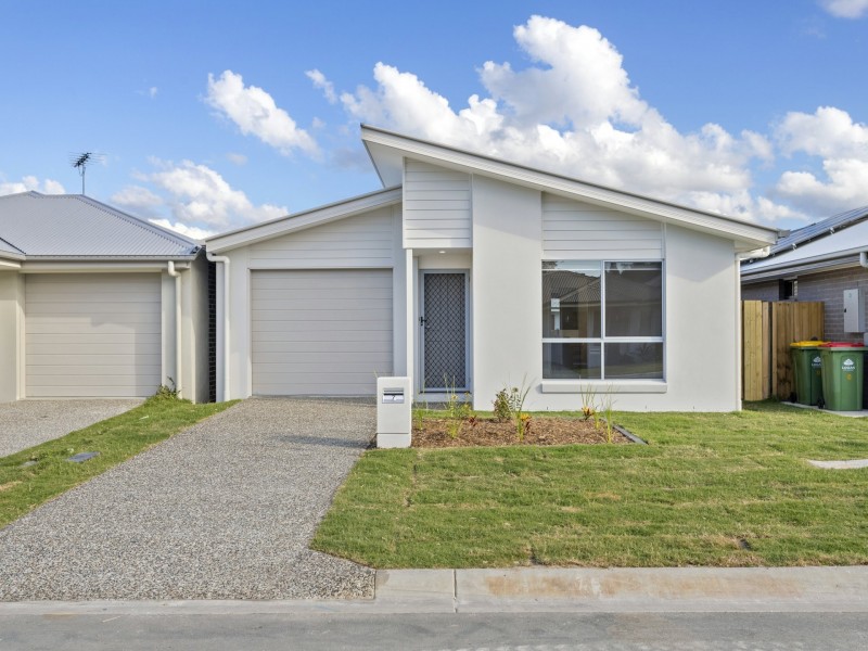 7 Windmill Place, Belivah QLD 4207