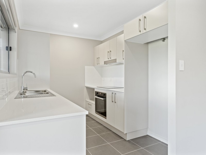 7 Windmill Place, Belivah QLD 4207