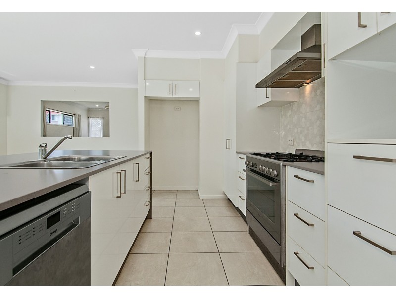 20 Bindra Street, Holmview QLD 4207