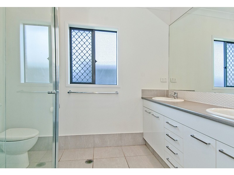 20 Bindra Street, Holmview QLD 4207