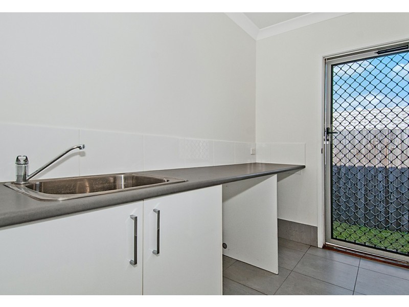 20 Bindra Street, Holmview QLD 4207