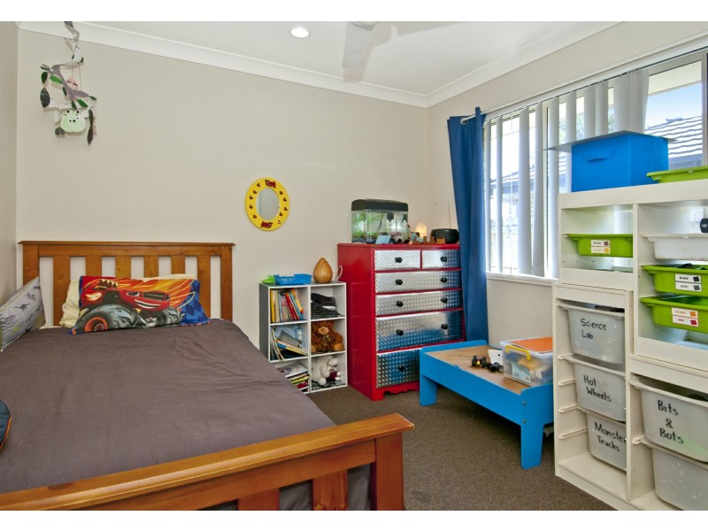 27 Zachary St, Eagleby QLD 4207