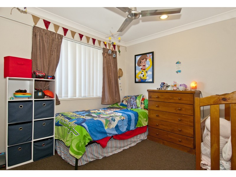 27 Zachary St, Eagleby QLD 4207
