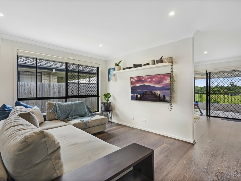18 South Quarter Drive, Loganlea QLD 4131