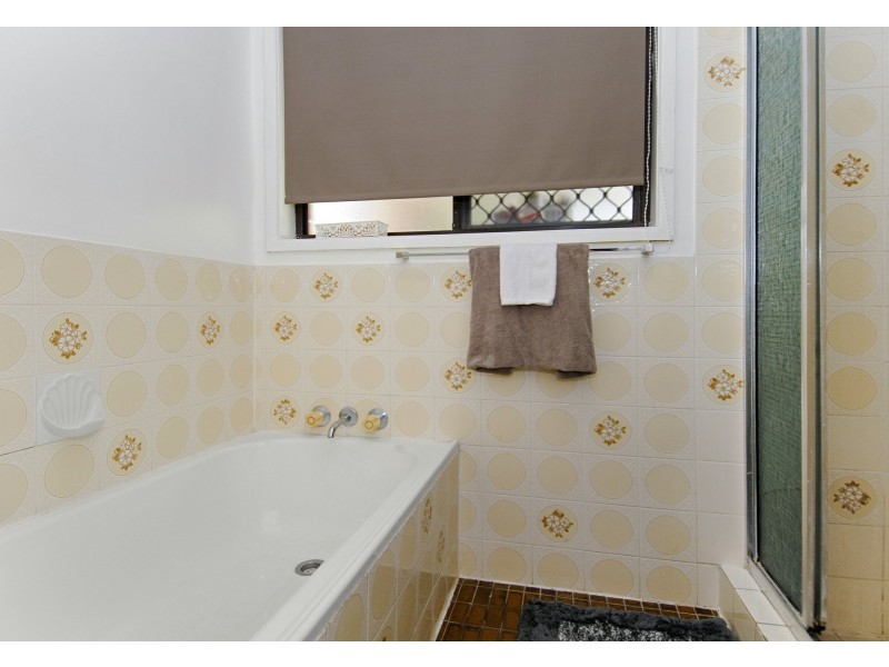 8 Lynette Court, Bethania QLD 4205