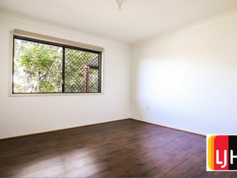 12 Sandstone Court, Eagleby QLD 4207