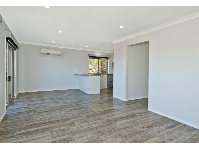 14 Moffatt Place, Edens Landing QLD 4207