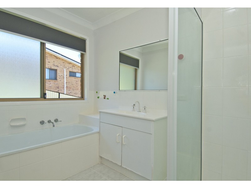 14 Moffatt Place, Edens Landing QLD 4207