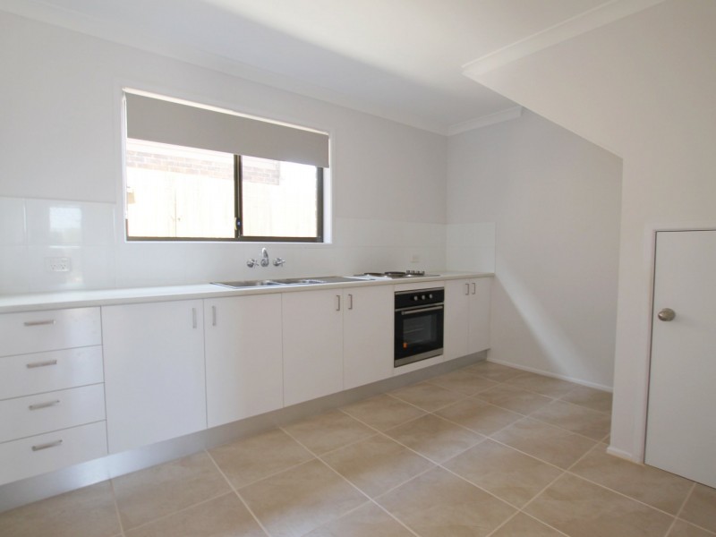 10/2 Bishop Street, Eagleby QLD 4207
