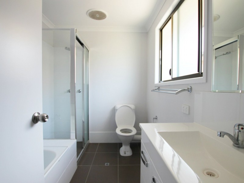 10/2 Bishop Street, Eagleby QLD 4207