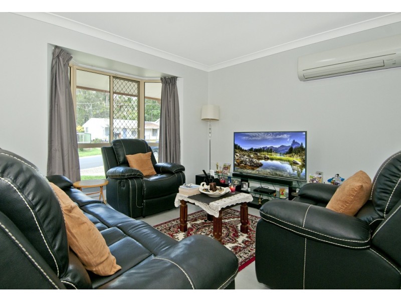 1 Mitre St, Holmview QLD 4207