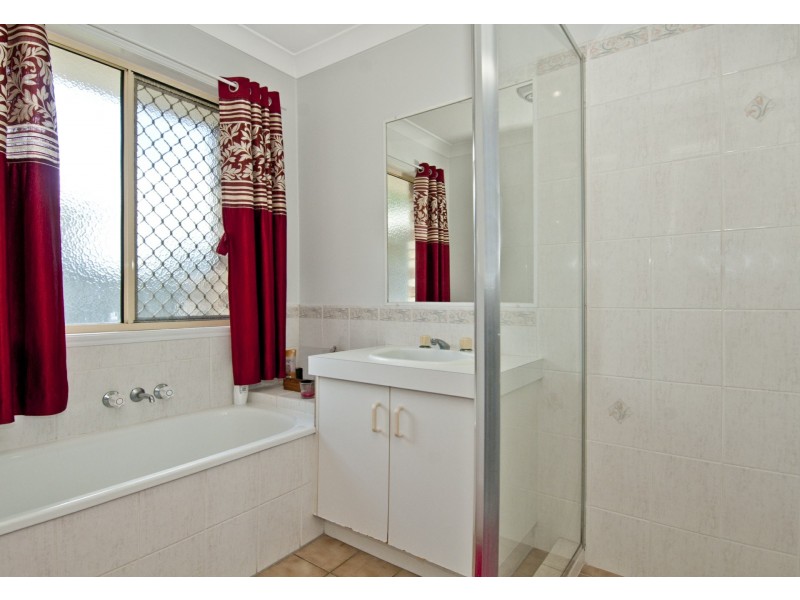 1 Mitre St, Holmview QLD 4207