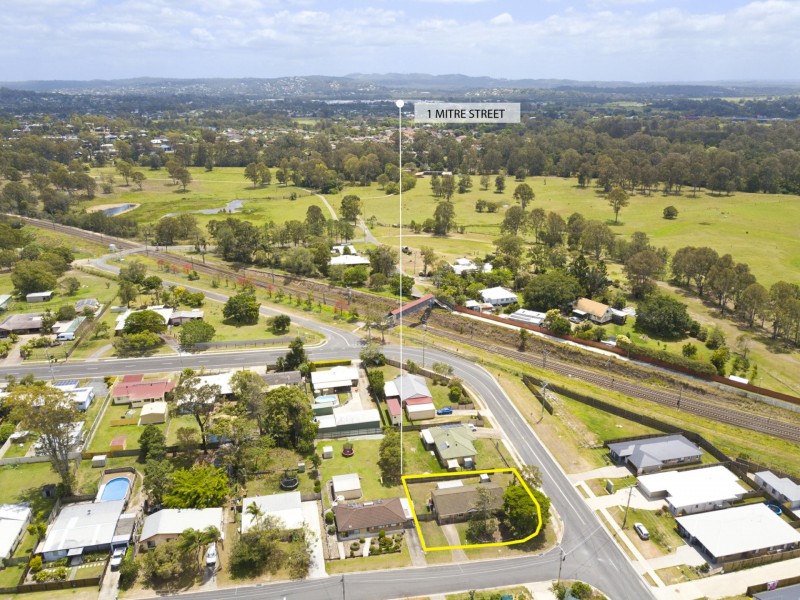 1 Mitre St, Holmview QLD 4207