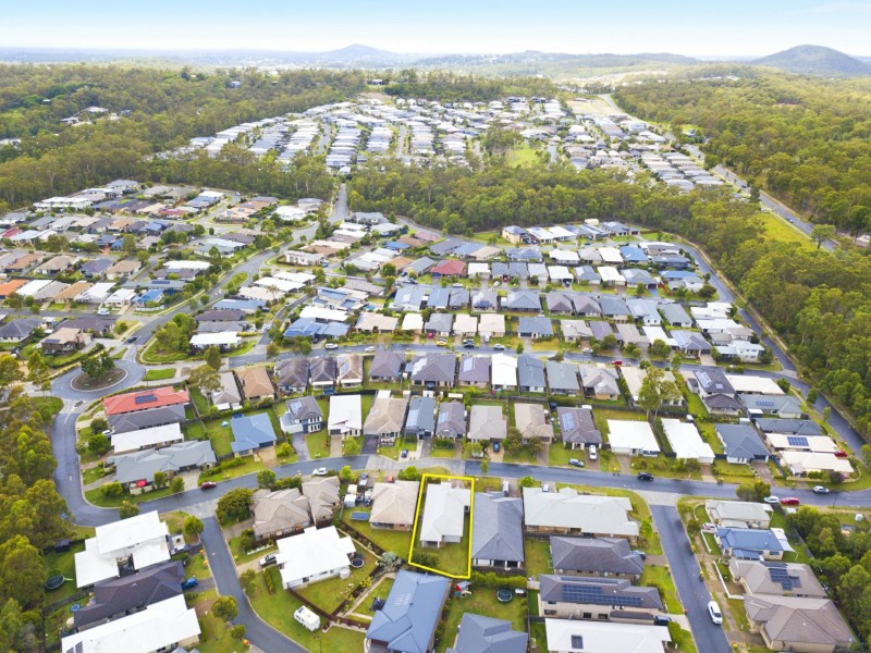 50 Ravensbourne Circuit, Waterford QLD 4133