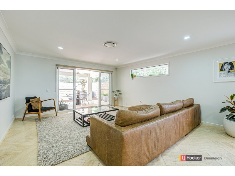 6 Undara Place, Waterford QLD 4133