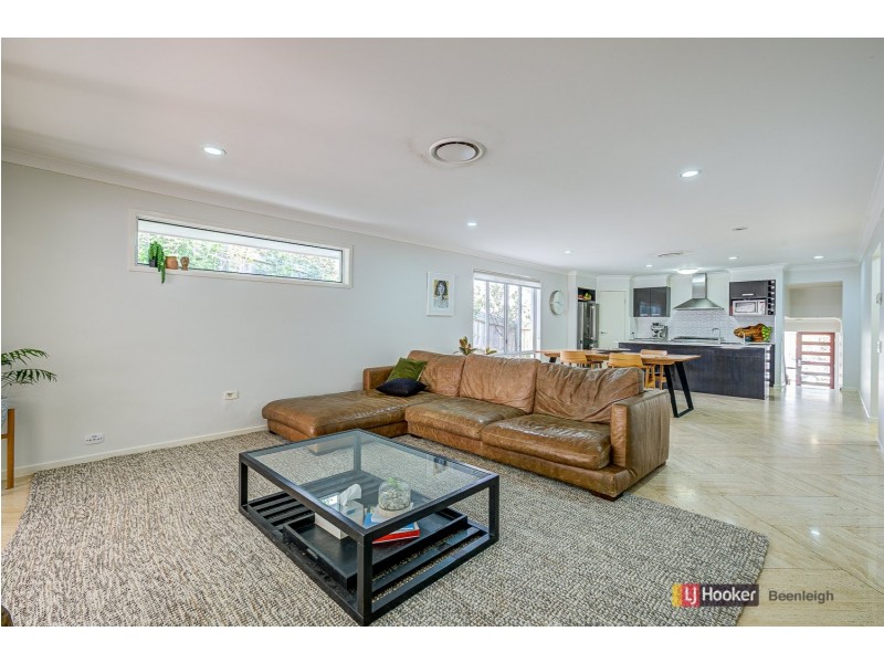 6 Undara Place, Waterford QLD 4133