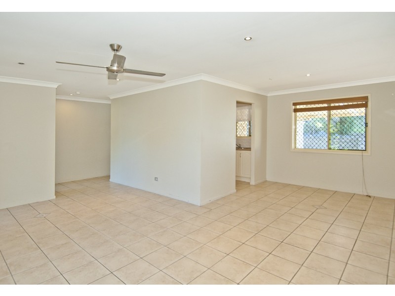 65 Kummara Road, Edens Landing QLD 4207