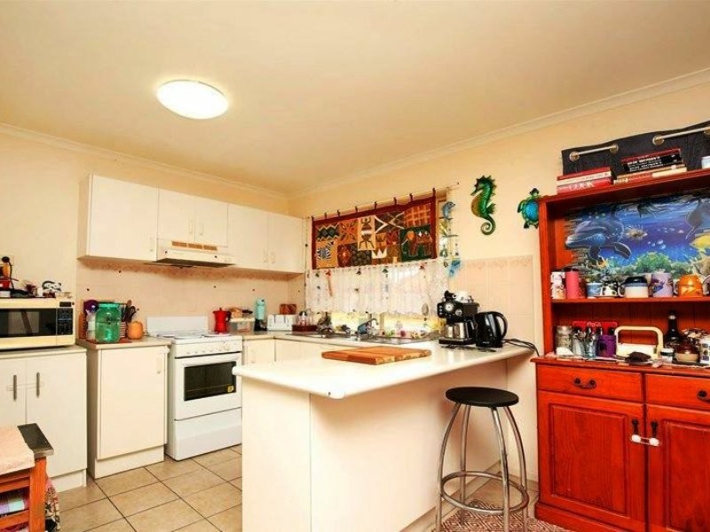 8 Dowling Cres, Eagleby QLD 4207