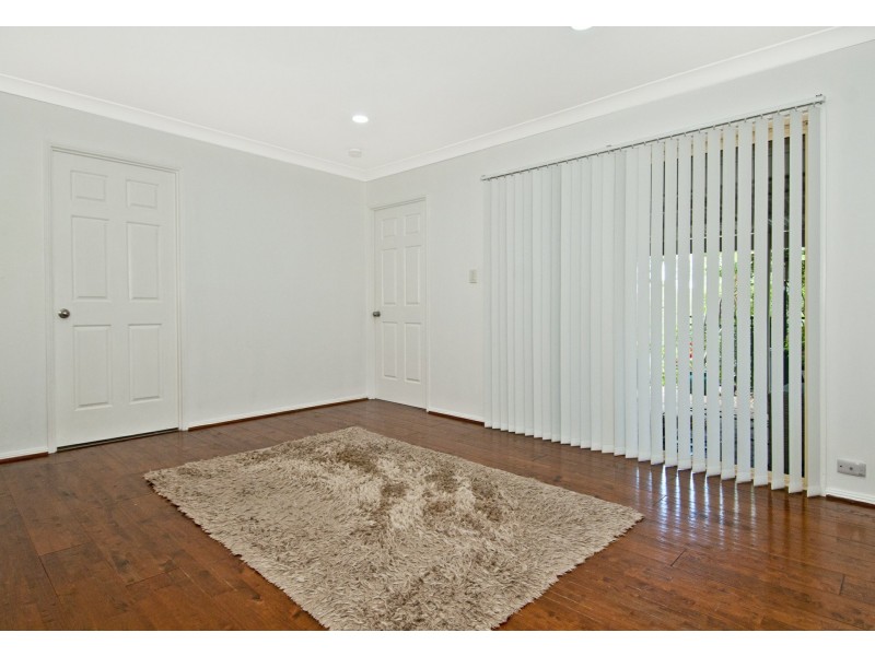 5 Costigan Terrace, Edens Landing QLD 4207