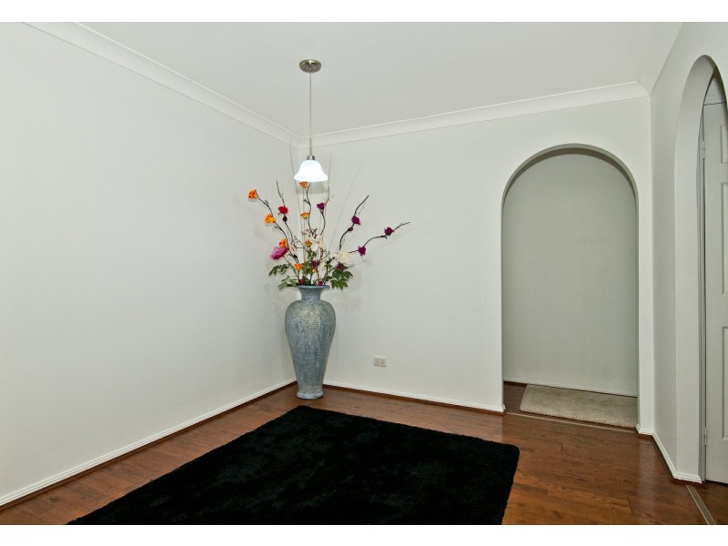 5 Costigan Terrace, Edens Landing QLD 4207