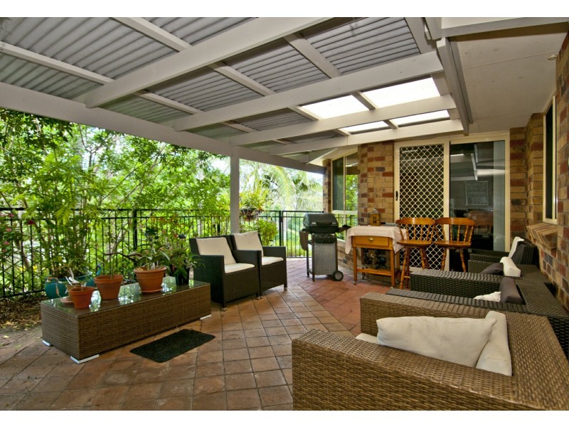 5 Costigan Terrace, Edens Landing QLD 4207