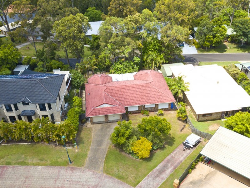 5 Costigan Terrace, Edens Landing QLD 4207