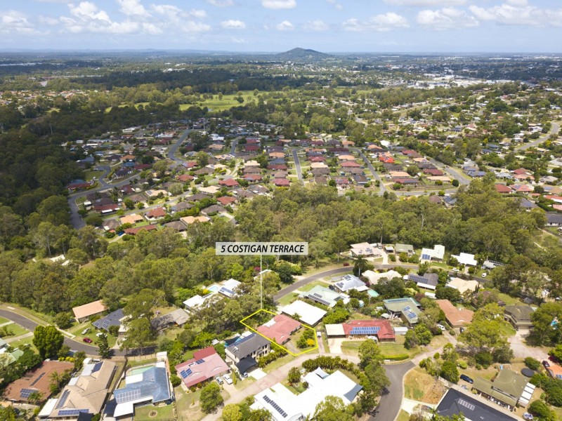 5 Costigan Terrace, Edens Landing QLD 4207