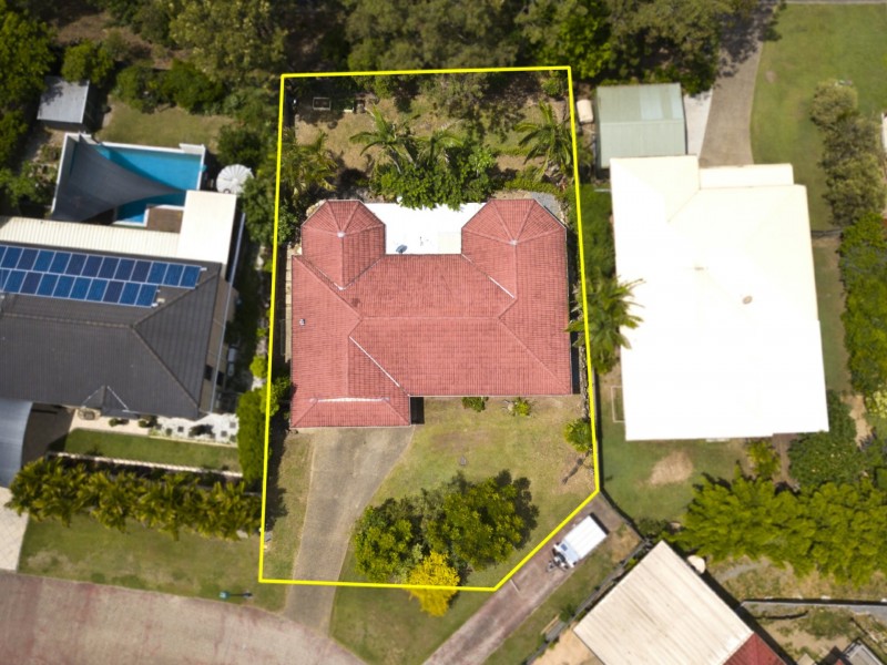 5 Costigan Terrace, Edens Landing QLD 4207