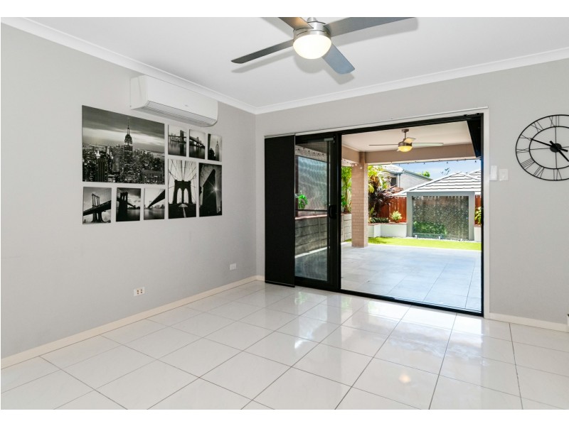 9 Baspa St, Holmview QLD 4207