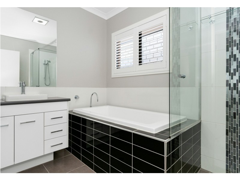 9 Baspa St, Holmview QLD 4207