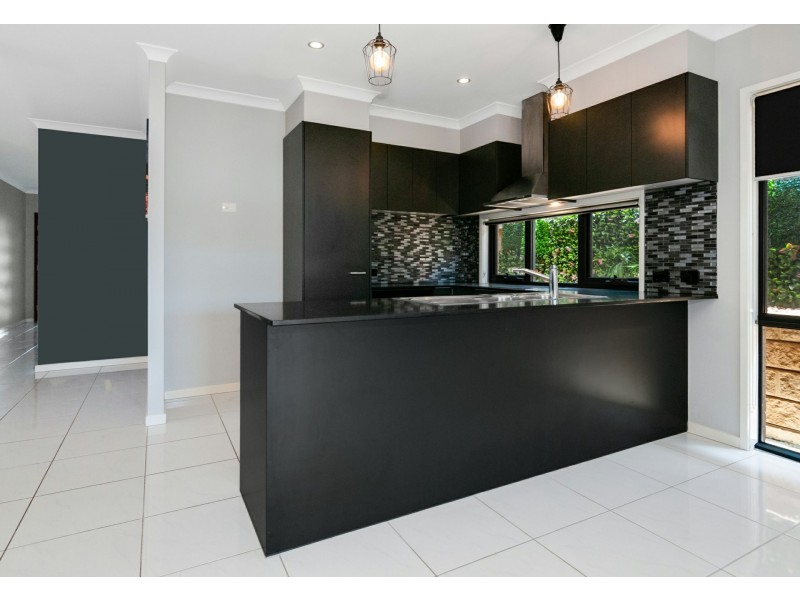 9 Baspa St, Holmview QLD 4207