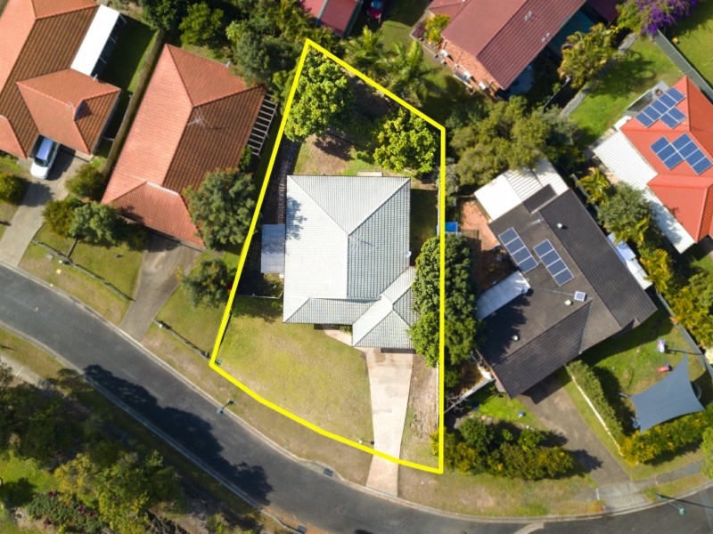 7 Kings Row, Edens Landing QLD 4207