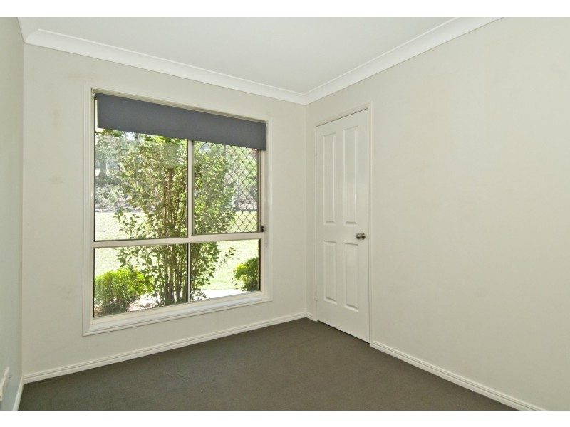 7 Kings Row, Edens Landing QLD 4207