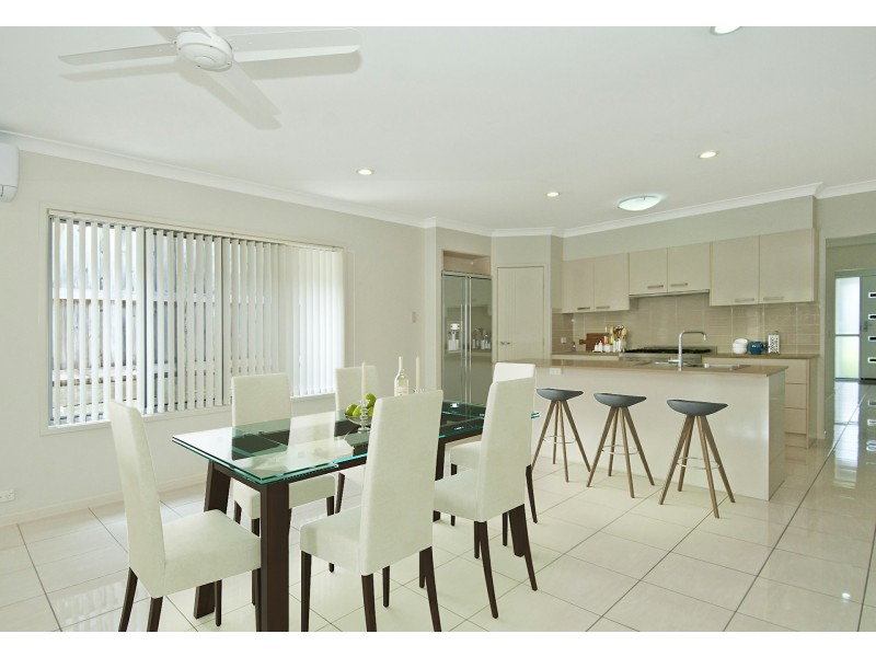 8 Carrawinya Street, Waterford QLD 4133