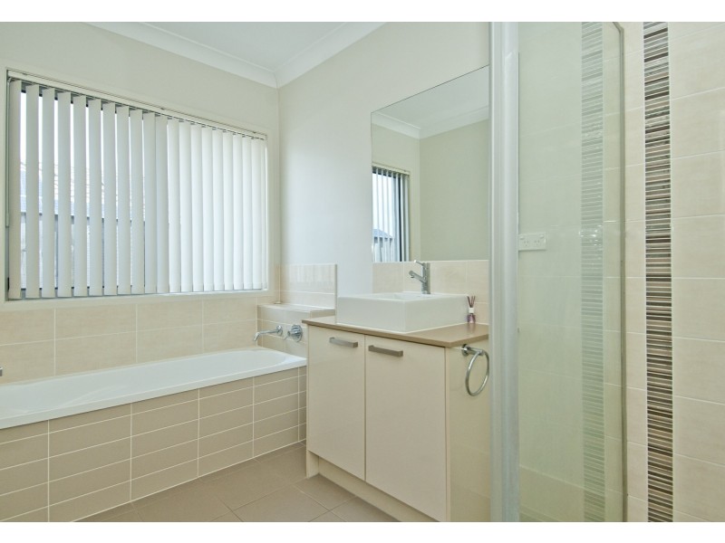 8 Carrawinya Street, Waterford QLD 4133