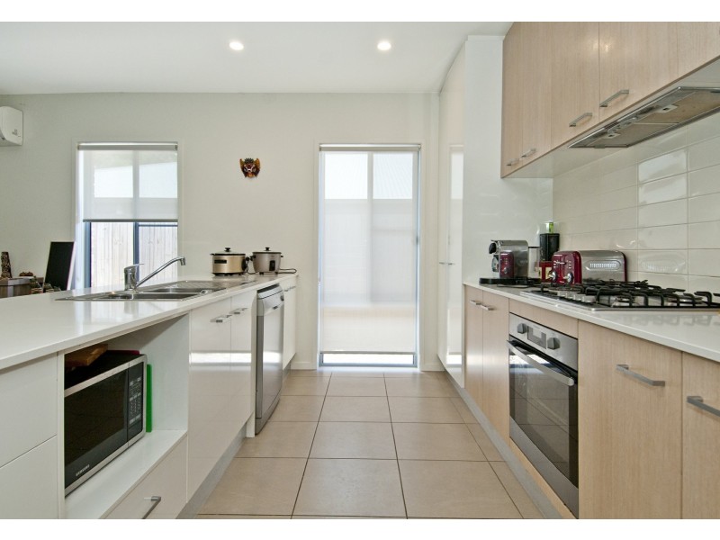 93 Sanctuary Parkway, Waterford QLD 4133