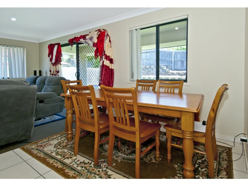 24 Ernestine Circuit, Eagleby QLD 4207