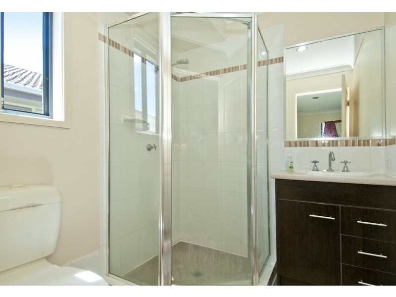 24 Ernestine Circuit, Eagleby QLD 4207