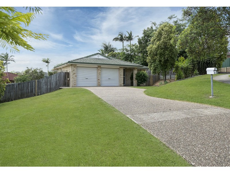 4 Brooke Close, Edens Landing QLD 4207