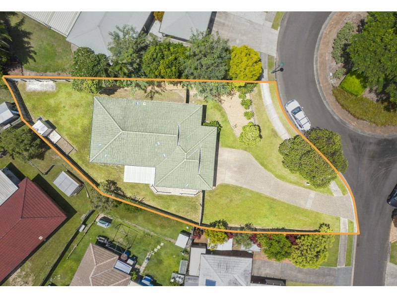 4 Brooke Close, Edens Landing QLD 4207