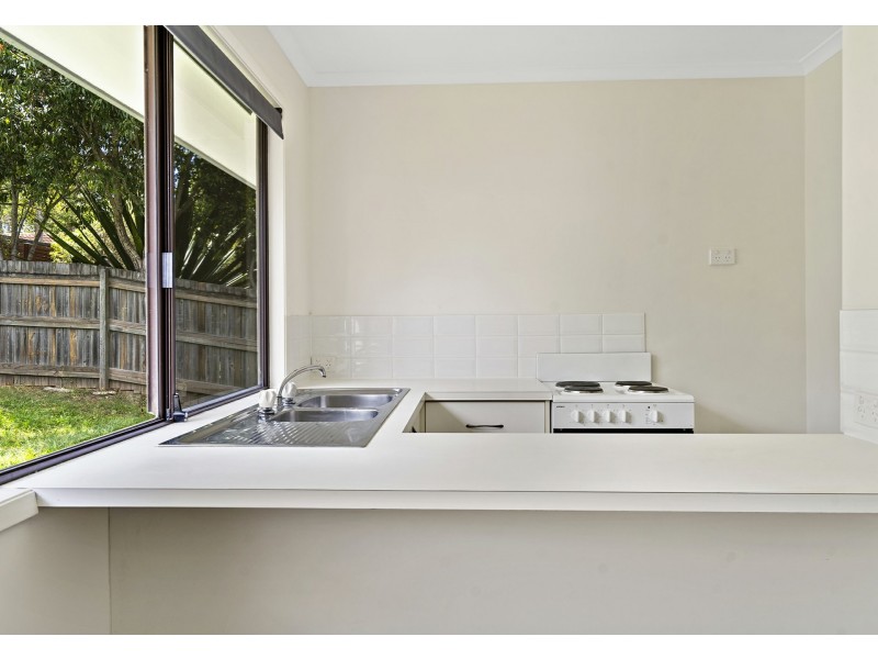 8 Sunscape Dr, Eagleby QLD 4207