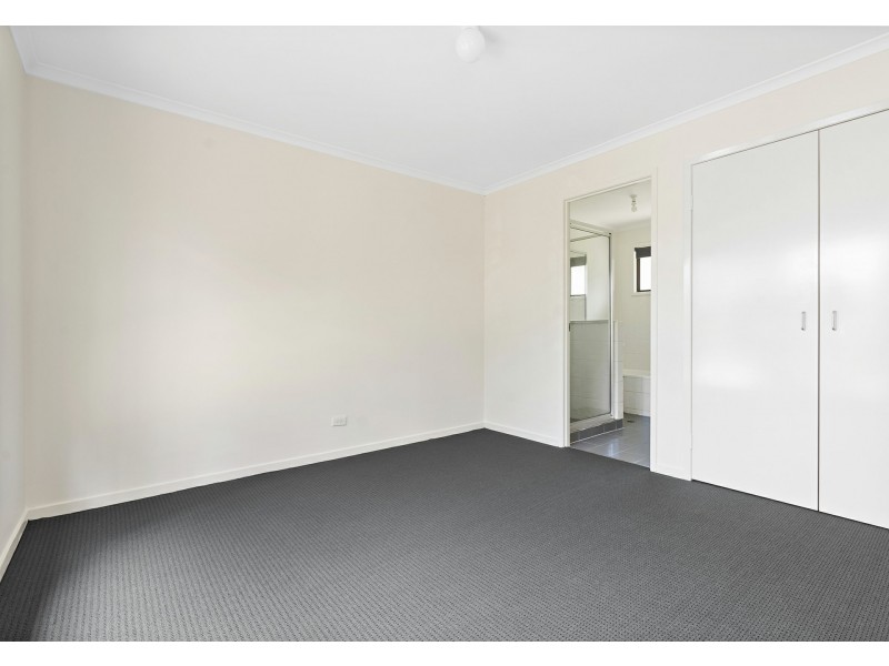 8 Sunscape Dr, Eagleby QLD 4207