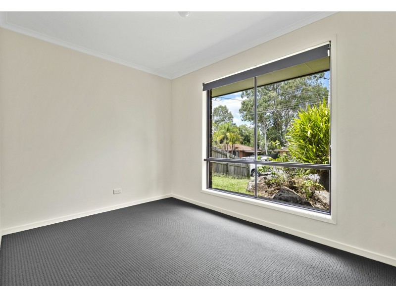 8 Sunscape Dr, Eagleby QLD 4207