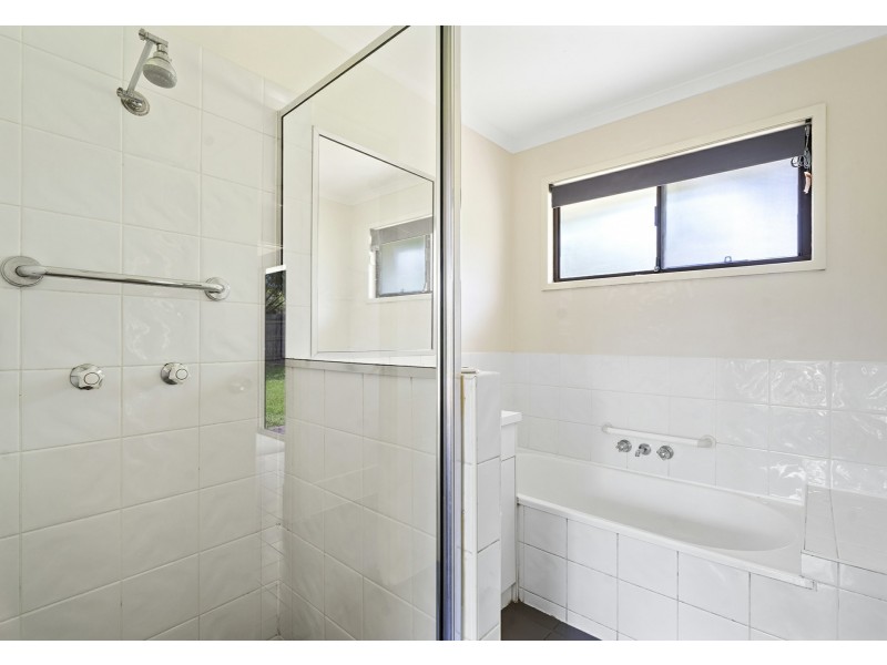 8 Sunscape Dr, Eagleby QLD 4207
